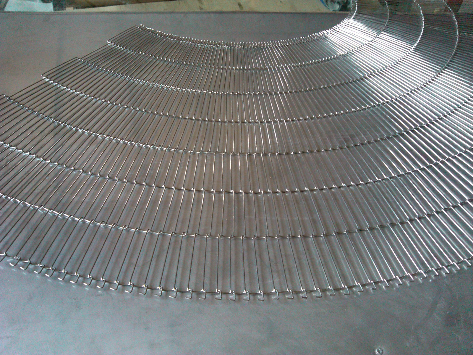 Flat Wire Belt